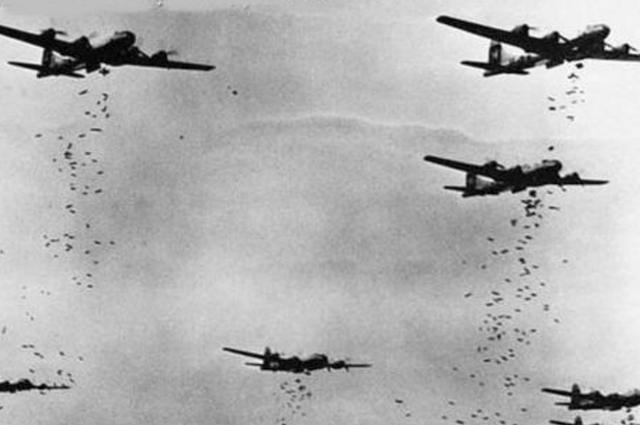 美军数次轰炸东京，造成日本数十万人伤亡，天皇为何安然无恙？