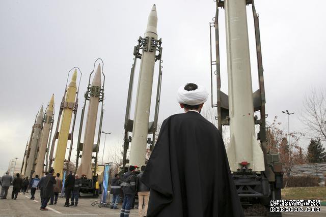 想摧毁伊朗？以色列秘密发射洲际导弹，美国全新核弹都对准德黑兰