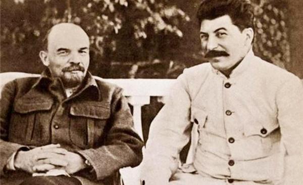 斯大林去世后留有多少财产？苏联清算对外公开后，人们陷入愧疚中