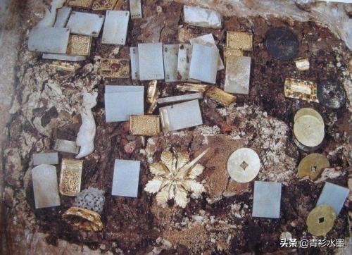 30岁男子墓发现5300多件文物，光宝石就700多颗，惊动珠宝界