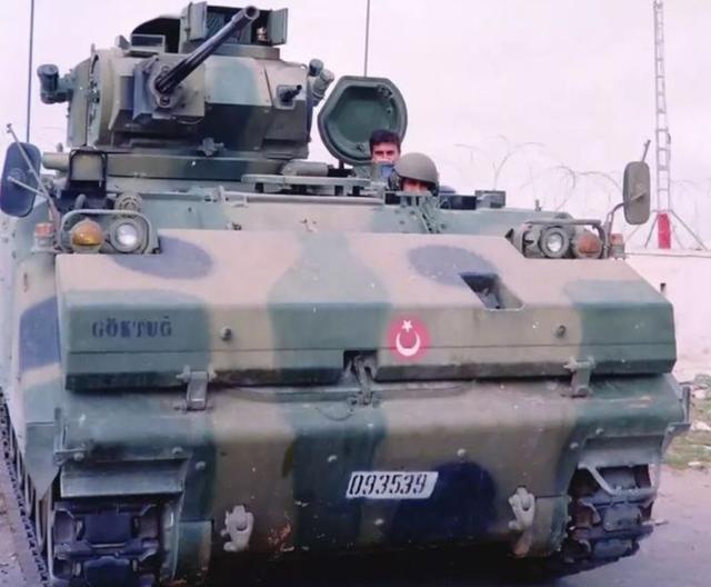 情人节那天，叙军成功打了一场伏击战，20多辆土耳其装甲车被摧毁