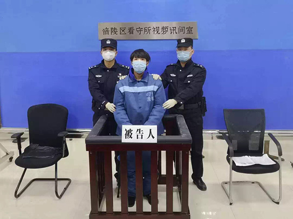 重庆男子疫情虚假出售口罩诈骗两万元 获刑一年半