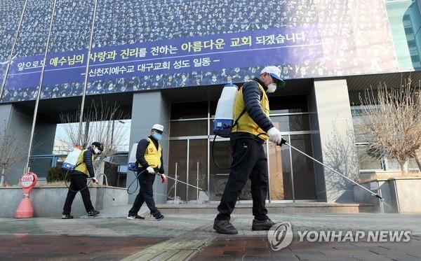 韩国“毒王”参加邪教千人聚会，集体感染，一己之力灭邪教？