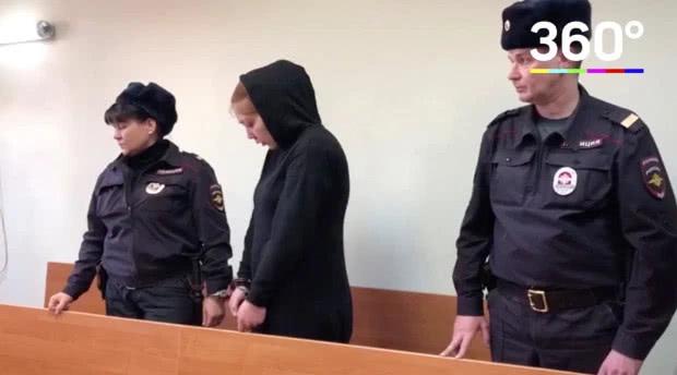 24岁冷血母亲为钱在俄罗斯黑市卖亲生女儿，被判4年监禁