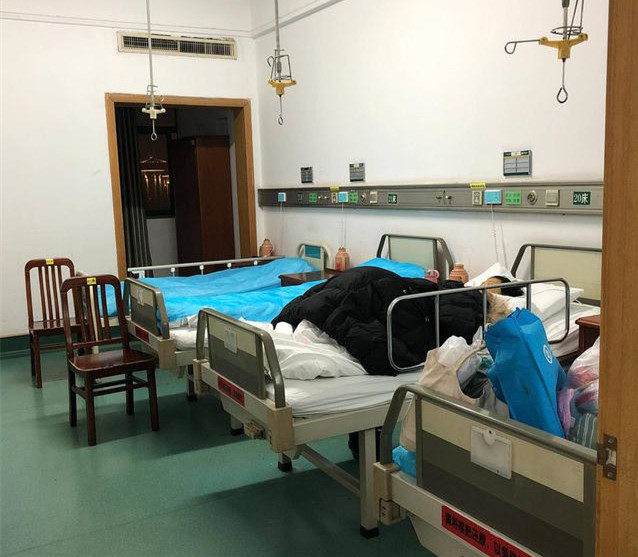 金银潭医院首位自愿献血者:父亲未等到解药离世